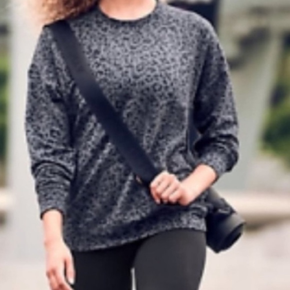 Athleta Pure Lux Leopard Print Crew Neck Oversized Sweatshirt S slouchy boxy